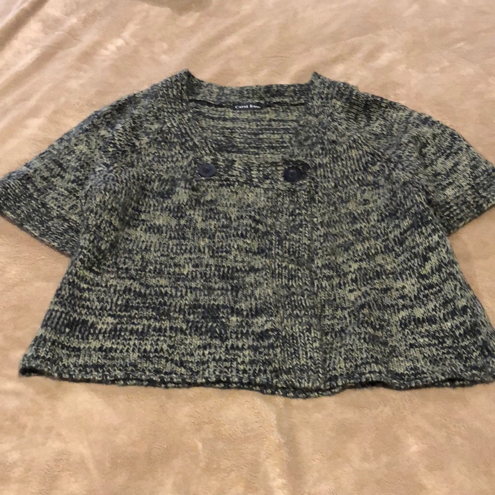 Very soft short sleeve sweater